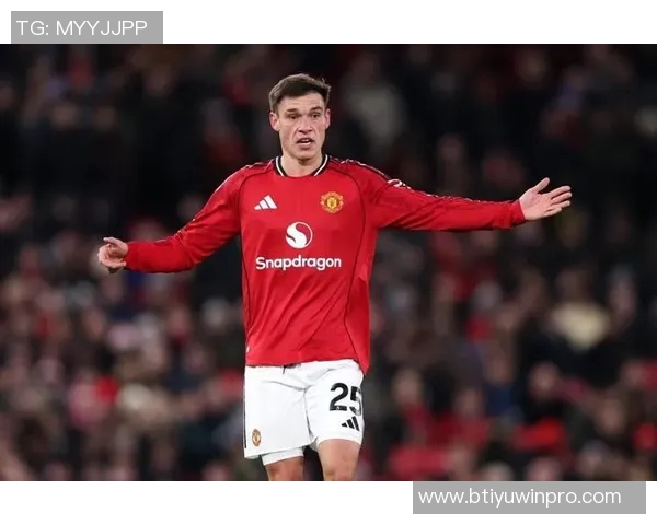 阿贾克斯有意租借曼联中场乌加特小布林德成备选方案