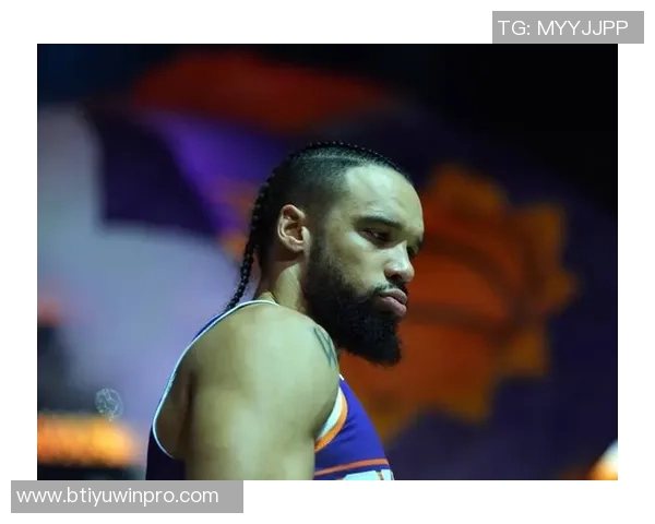 布克期待与雷霆的较量认为这是球队实力的真实考验